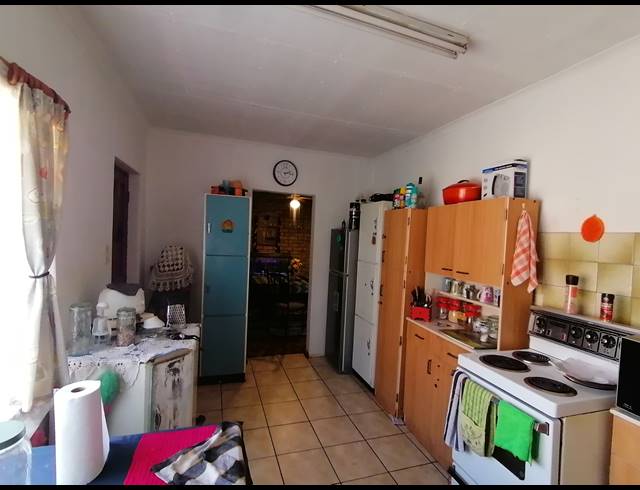 3 BEDROOM FREESTANDING FOR SALE IN STILFONTEIN EXT 2